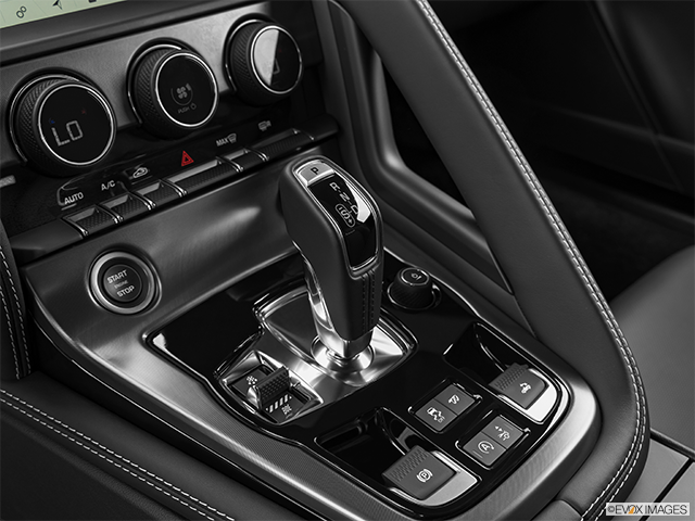 2024 Jaguar F-TYPE | Gear shifter/center console