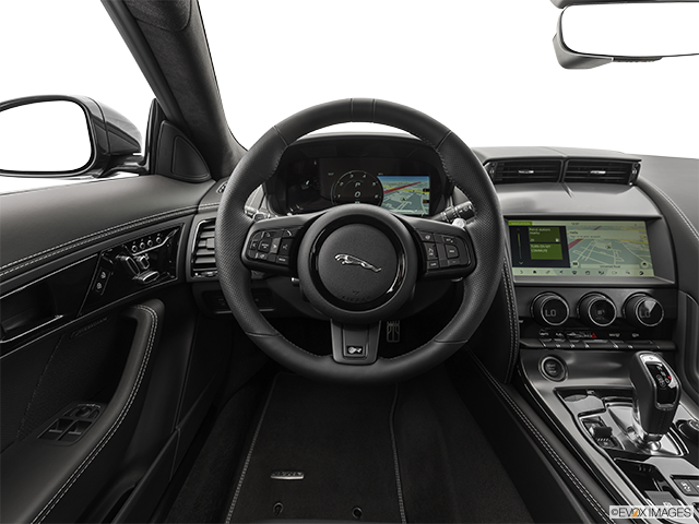 2024 Jaguar F-TYPE | Steering wheel/Center Console