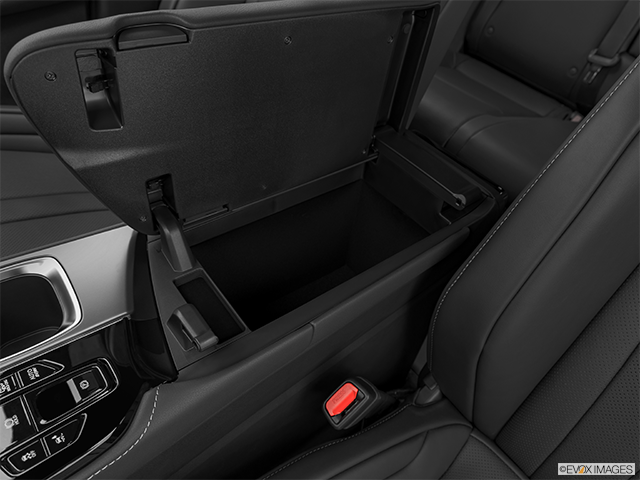 2024 Lexus NX 450h+ | Front center divider
