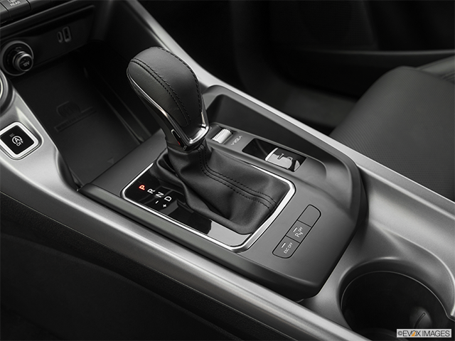 2023 Dodge Hornet | Gear shifter/center console