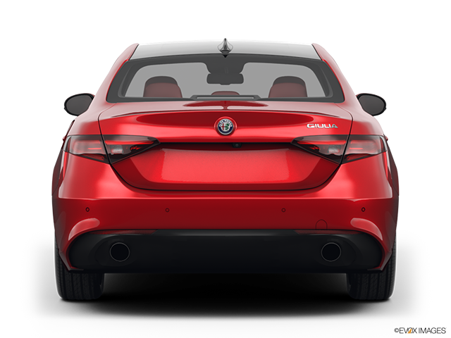 2023 Alfa Romeo Giulia | Low/wide rear