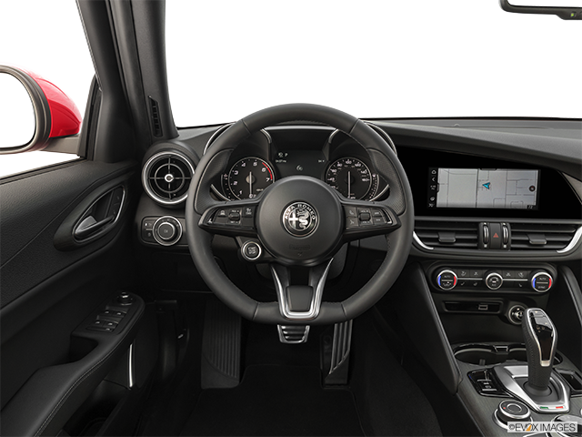 2023 Alfa Romeo Giulia | Steering wheel/Center Console
