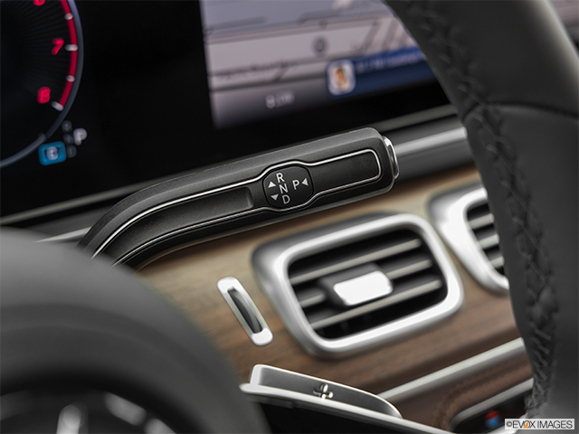 2024 Mercedes-Benz GLE | Gear shifter/center console