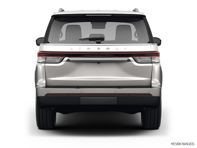 2024 Lincoln Navigator | Low/wide rear