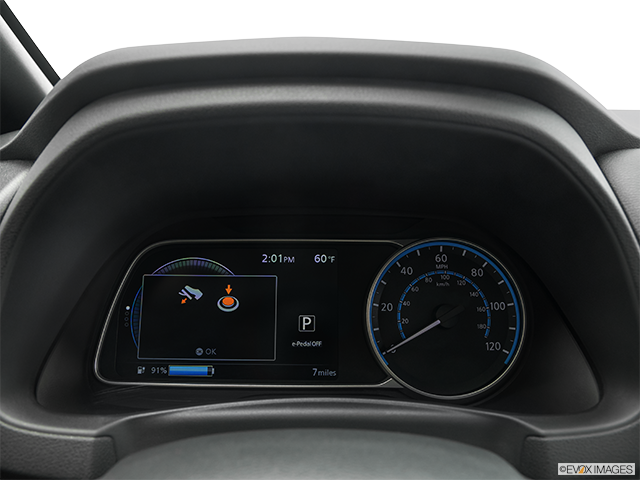 2023 Nissan LEAF | Speedometer/tachometer