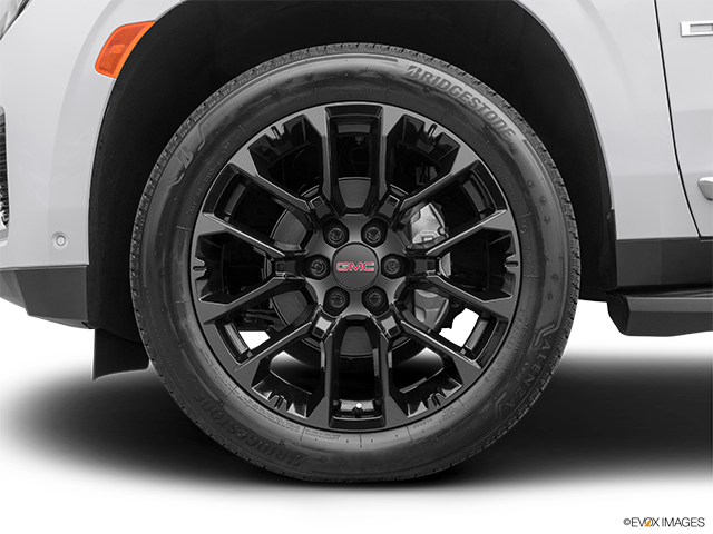 2023 GMC Yukon | Front Drivers side wheel at profile