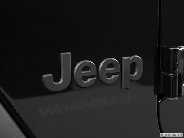 2023 Jeep Wrangler 2-Portes | Rear manufacturer badge/emblem