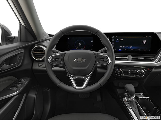 2024 Chevrolet Trax | Steering wheel/Center Console