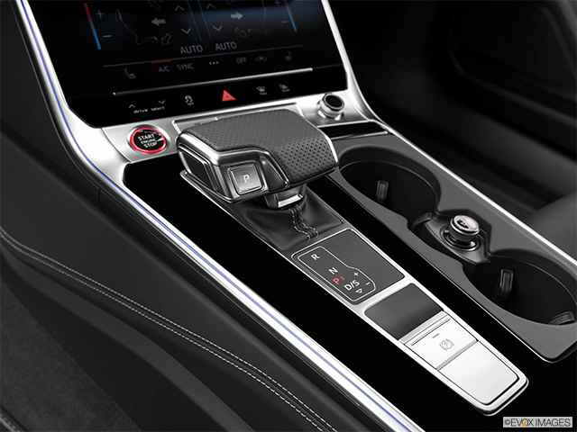 2023 Audi S7 | Gear shifter/center console