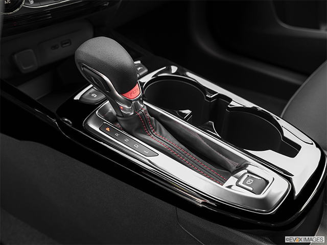 2025 Chevrolet Trax | Gear shifter/center console