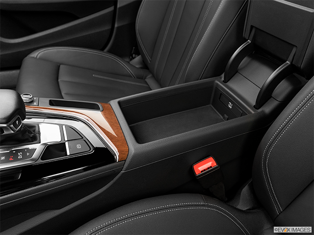 2023 Audi A5 Sportback | Front center divider