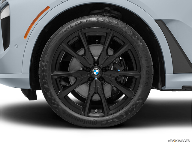 2025 BMW X7 | Front Drivers side wheel at profile