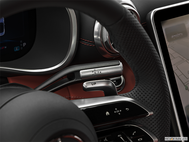 2023 Mercedes-Benz SL | Gear shifter/center console