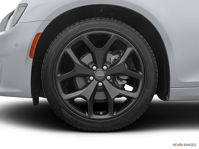 2023 Chrysler 300 | Front Drivers side wheel at profile