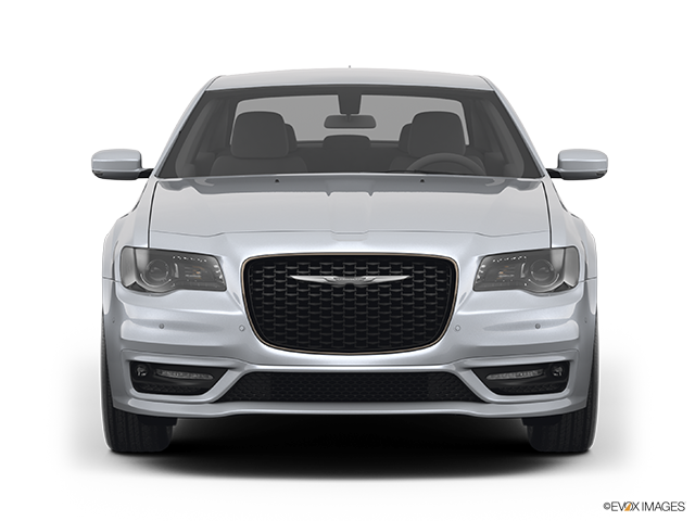 2023 Chrysler 300 | Low/wide front