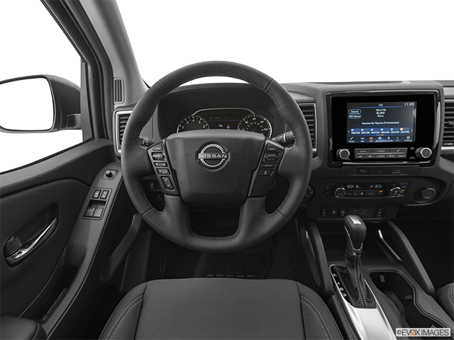 2023 Nissan Frontier | Steering wheel/Center Console