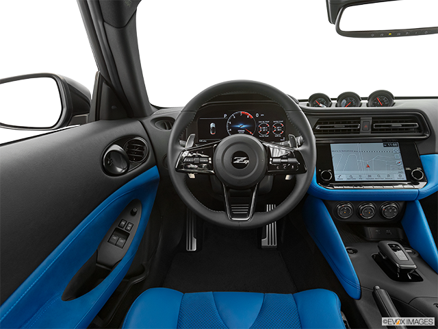 2023 Nissan Z | Steering wheel/Center Console