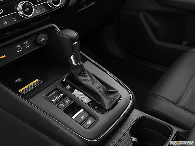 2025 Honda CR-V | Gear shifter/center console