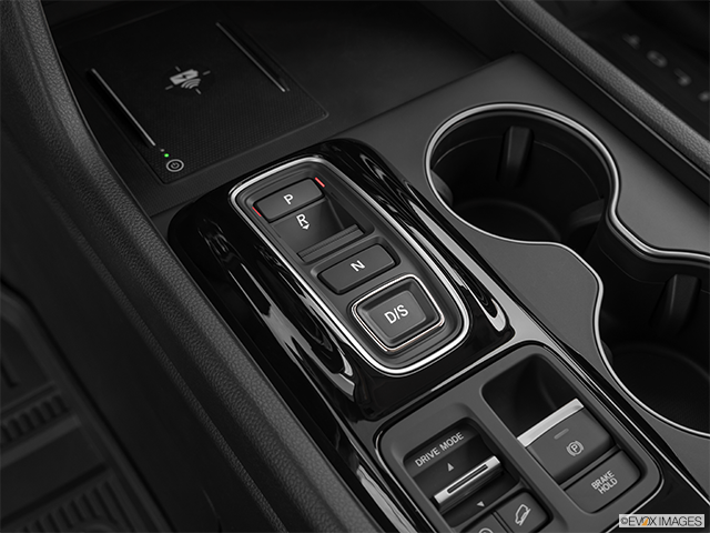 2024 Honda Pilot | Gear shifter/center console