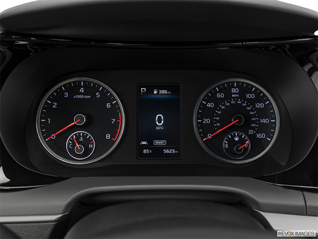 2023 Kia K5 | Speedometer/tachometer