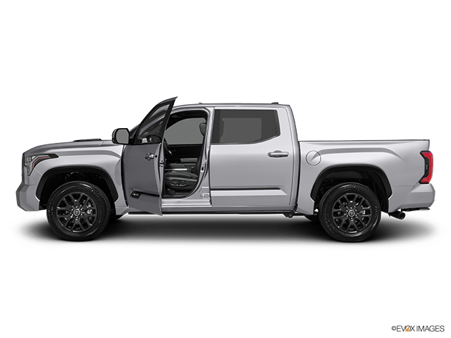 2024 Toyota Tundra Hybride | Driver's side profile with drivers side door open