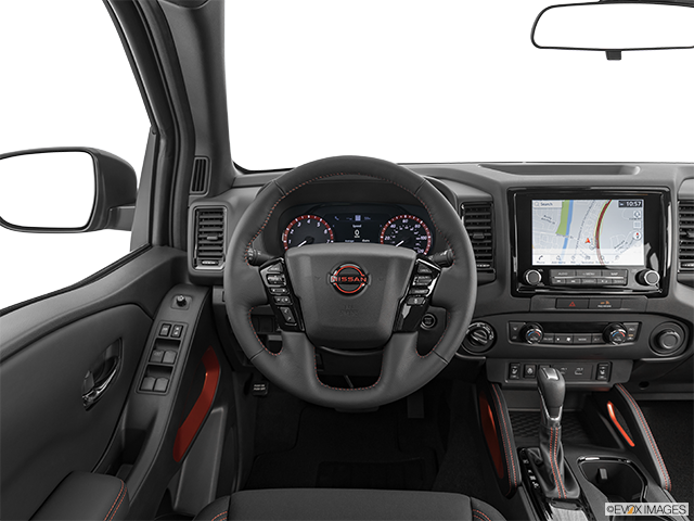 2024 Nissan Frontier | Steering wheel/Center Console