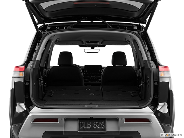 2024 Nissan Pathfinder | Hatchback & SUV rear angle