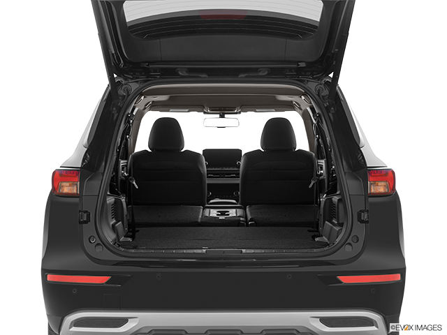 2024 Mitsubishi Outlander PHEV | Hatchback & SUV rear angle