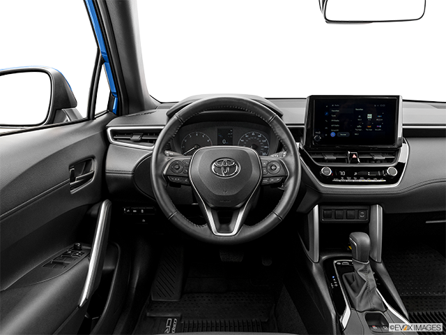 2023 Toyota Corolla Cross | Steering wheel/Center Console