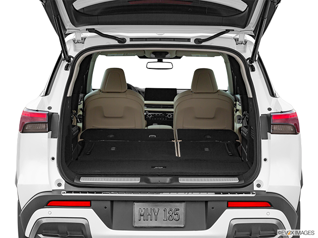 2022 Infiniti QX60 | Hatchback & SUV rear angle