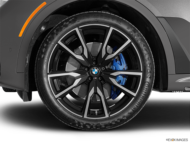 2022 BMW X7 | Front Drivers side wheel at profile