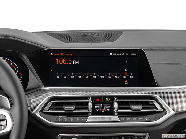 2022 BMW X6 | Closeup of radio head unit