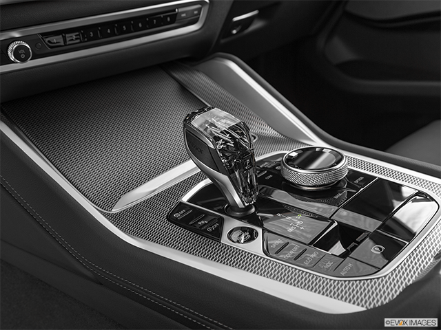 2022 BMW X6 | Gear shifter/center console