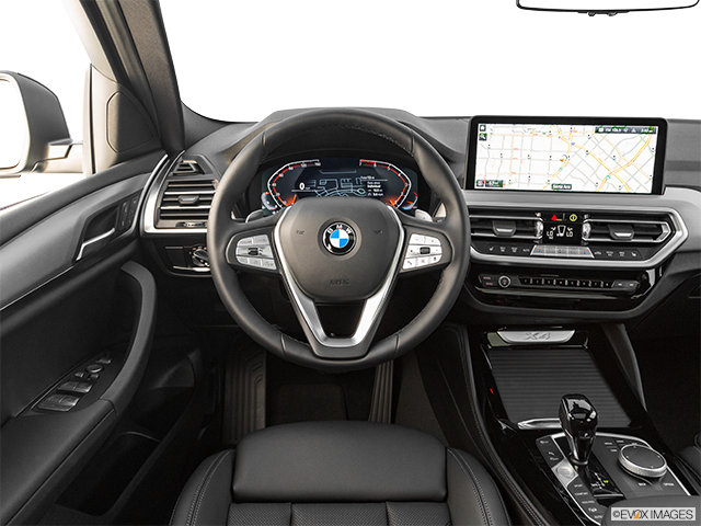 2022 BMW X4 | Steering wheel/Center Console