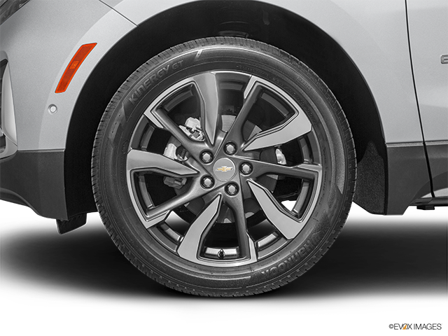 2022 Chevrolet Equinox | Front Drivers side wheel at profile