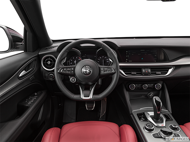2022 Alfa Romeo Stelvio | Steering wheel/Center Console