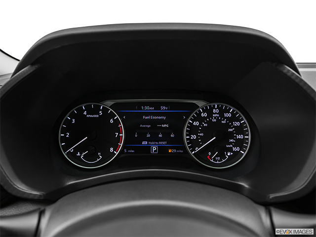 2022 Nissan Sentra | Speedometer/tachometer
