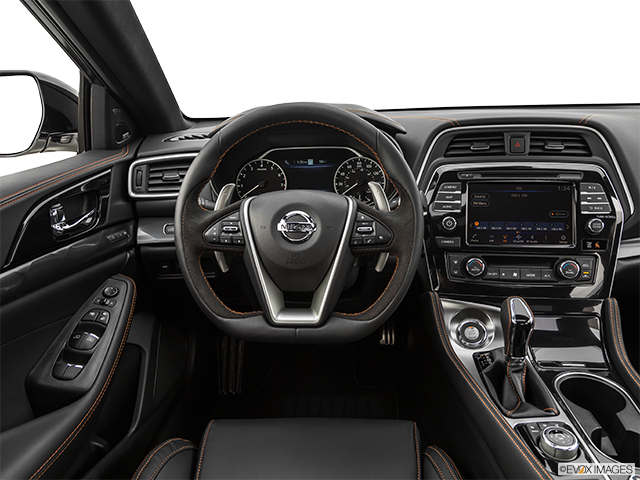 2022 Nissan Maxima | Steering wheel/Center Console