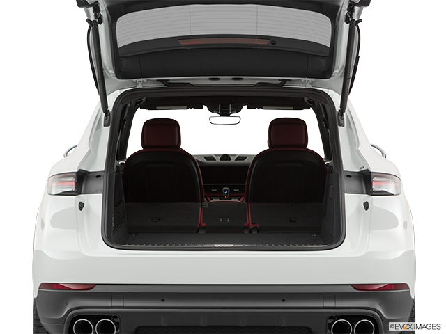 2022 Porsche Cayenne | Hatchback & SUV rear angle