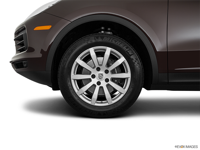 2022 Porsche Cayenne | Front Drivers side wheel at profile