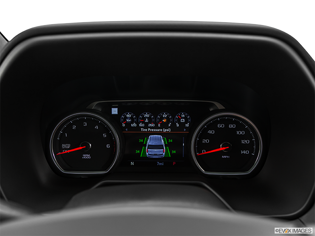 2022 Chevrolet Tahoe | Speedometer/tachometer