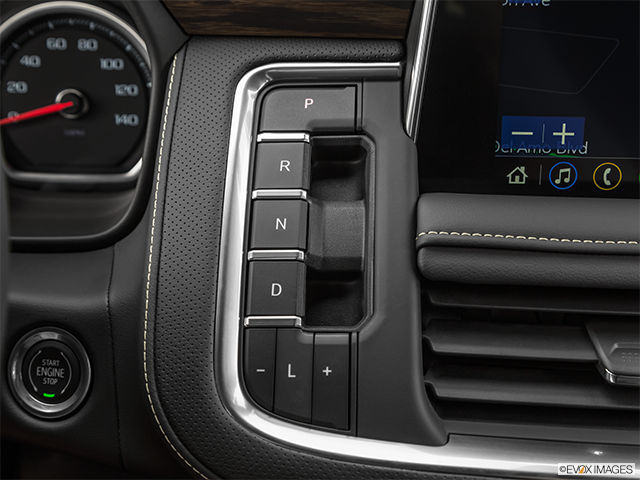 2022 Chevrolet Tahoe | Gear shifter/center console