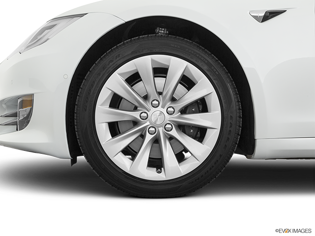 2022 Tesla Model S | Front Drivers side wheel at profile