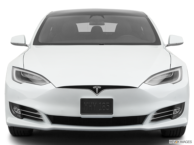 2022 Tesla Model S | Low/wide front