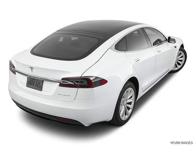 2022 Tesla Model S | Rear 3/4 angle view