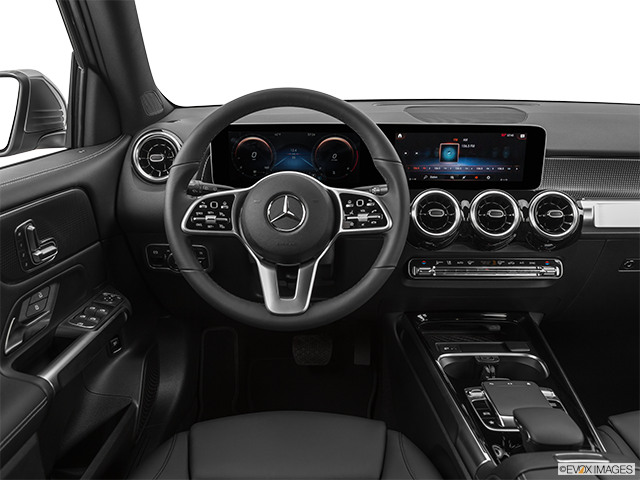 2024 Mercedes-Benz GLB | Steering wheel/Center Console