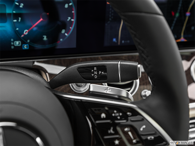 2024 Mercedes-Benz E-Class | Gear shifter/center console
