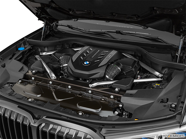 2022 BMW X7 | Engine