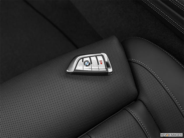 2022 BMW X7 | Key fob on driver’s seat