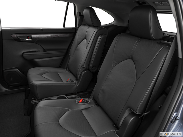 2023 Toyota Highlander Hybrid | Rear seats from Drivers Side